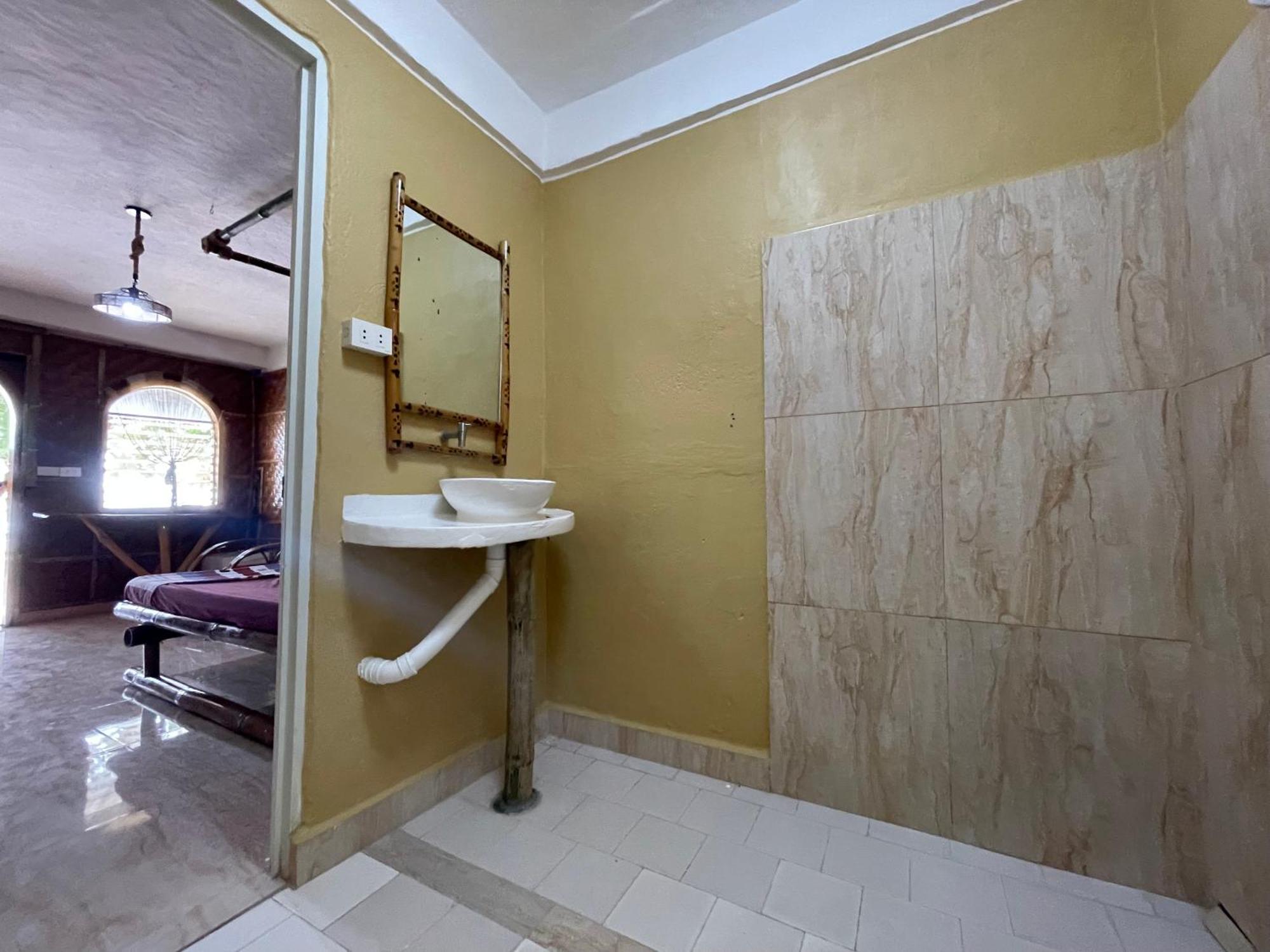 Voodoo House Bed & Breakfast Lalao Luaran gambar