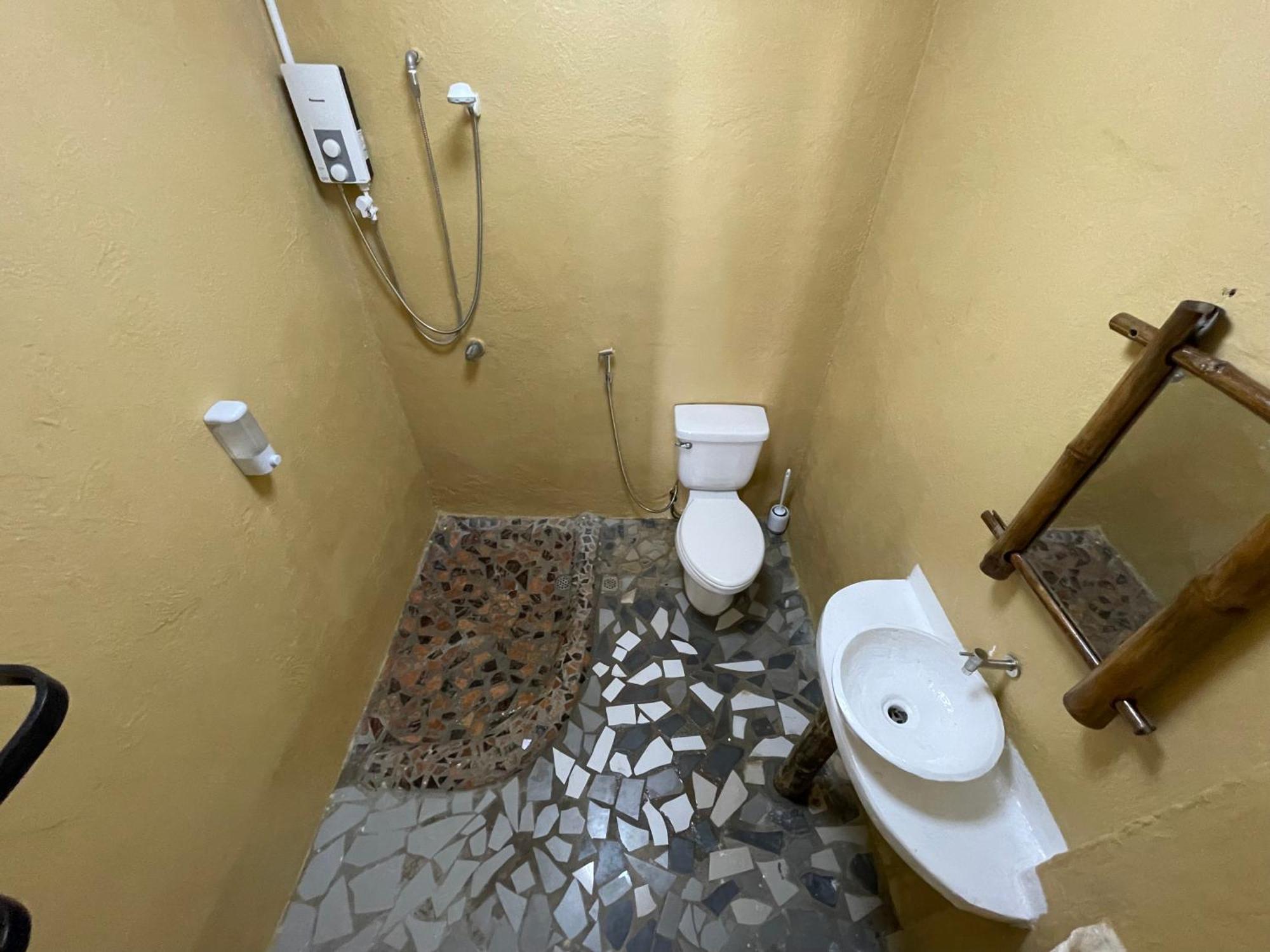 Voodoo House Bed & Breakfast Lalao Luaran gambar